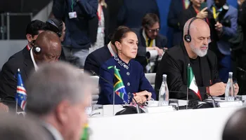 Sheinbaum exige frenar carrera armamentista: propone canjear misiles por vida