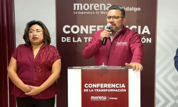 Marco Antonio Rico Mercado, dirigente de Morena en Hidalgo, durante la rueda de prensa de este miércoles 4 de marzo donde abordó la política de alianzas y el respeto a la pluralidad política en el estado. Foto: Reporte Ágora