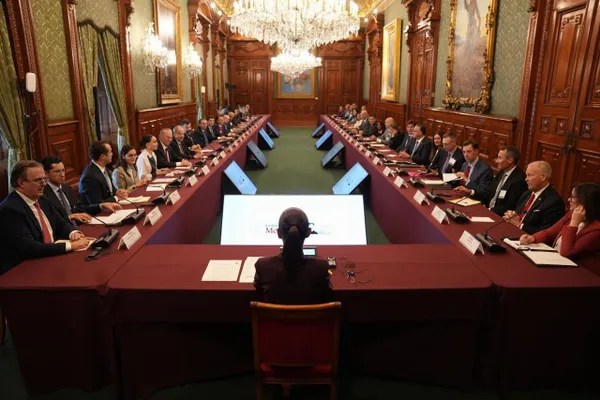 La presidenta Claudia Sheinbaum con empresarios estadounidenses en Palacio Nacional