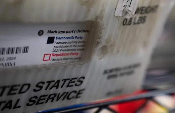 Boletas del voto por correo del Servicio Postal de Estados Unidos