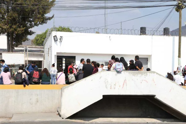 Operativo de seguridad en el Cereso de Pachuca tras muerte de un interno.