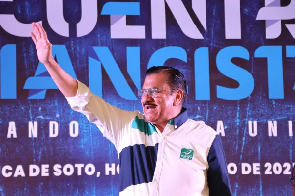 Sergio Hernández Hernández deja Nueva Alianza Hidalgo y solicita su baja formal del partido.