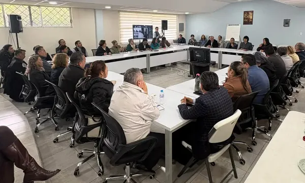 La coordinadora general de Educación Básica, Nancy Adriana León Vite, encabezó el inicio del curso dirigido a la estructura de supervisión escolar en Hidalgo.