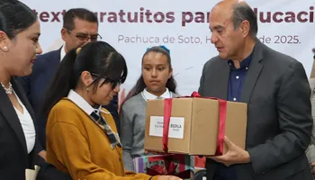 Castrejón da banderazo a distribución de más de 4 millones de libros de texto gratuitos en Hidalgo