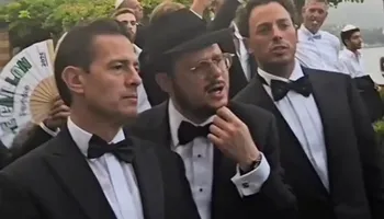 El expresidente mexicano Enrique Peña Nieto portando una kipá durante una ceremonia judía en Portofino, Italia, donde fue captado junto al empresario israelí Avishai Neriah.