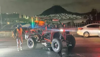 Balacera en la autopista México-Pachuca; atacan a conductor de razer