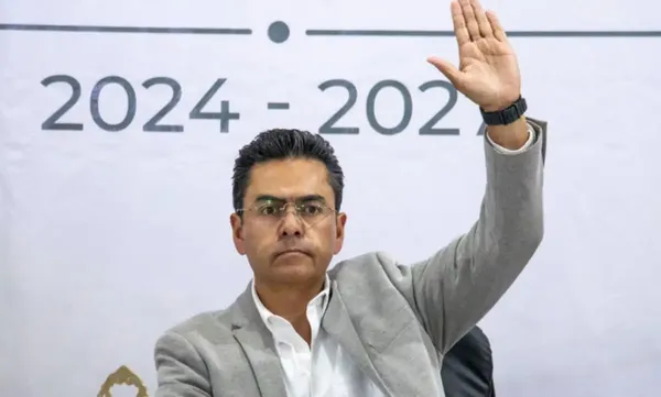 El alcalde Eduardo Medécigo Rubio informó que las áreas jurídicas evalúan los procedimientos legales tras los altercados e interferencia de regidores en el cabildo.