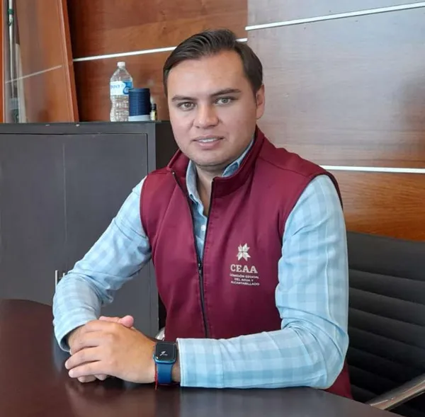 Juan Carlos Chávez González es el actual Director General de la Comisión Estatal del Agua y Alcantarillado (CEAA) del estado de Hidalgo, México