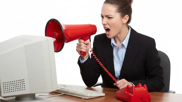 Mujer en traje de oficina gritando a través de un megáfono rojo hacia un teléfono antiguo, representando el acoso por cobranza bancaria.