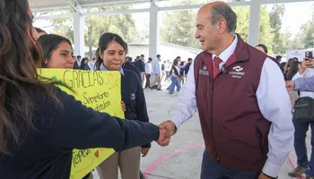 Cancha de usos múltiples con techumbre entregada en el plantel Conalep Tepeji del Río