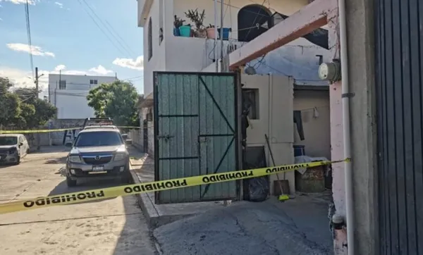 Zona acordonada tras asesinato de policía estatal en San Cayetano, Pachuca