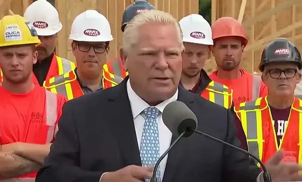 El primer ministro de Ontario, Doug Ford, advierte sobre posibles cortes de energía y minerales estratégicos a Estados Unidos ante la escalada del conflicto comercial.