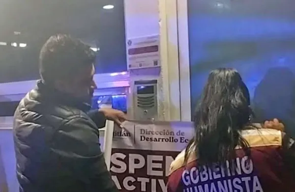 Autoridades colocan sellos de clausura en la planta Nestlé Purina en Cuautitlán por carecer de licencia y dictámenes.