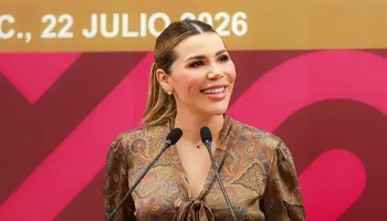 Mensajes filtrados por Héctor de Mauleón exhiben el costo de la asesoría contratada por la gobernadora de Baja California.