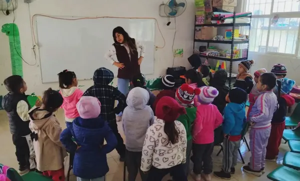 Talleres y dinámicas de acompañamiento socioemocional impartidos por la DGASyE en planteles educativos de Hidalgo durante el ciclo escolar 2025–2026. Foto: SEPH