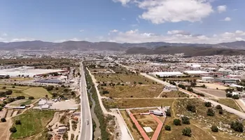 La ampliación del Río de las Avenidas de la antigua Carretera La Paz al bulevar Las Torres contempla la construcción de dos nuevos puentes vehiculares.