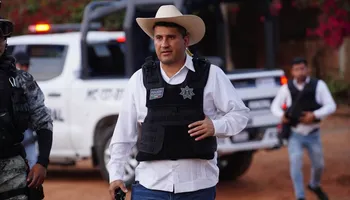 Carlos Manzo, ex alcalde de Uruapan, durante un operativo de seguridad municipal