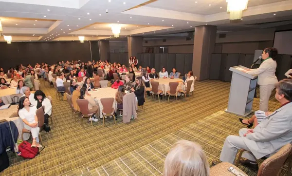 Autoridades educativas, representantes de UNICEF y personal de los Centros de Atención Infantil (CAI) se reunieron en el encuentro "Cada Momento Cuenta" para trazar las nuevas estrategias de Educación Inicial en el estado de Hidalgo. Foto: SEPH